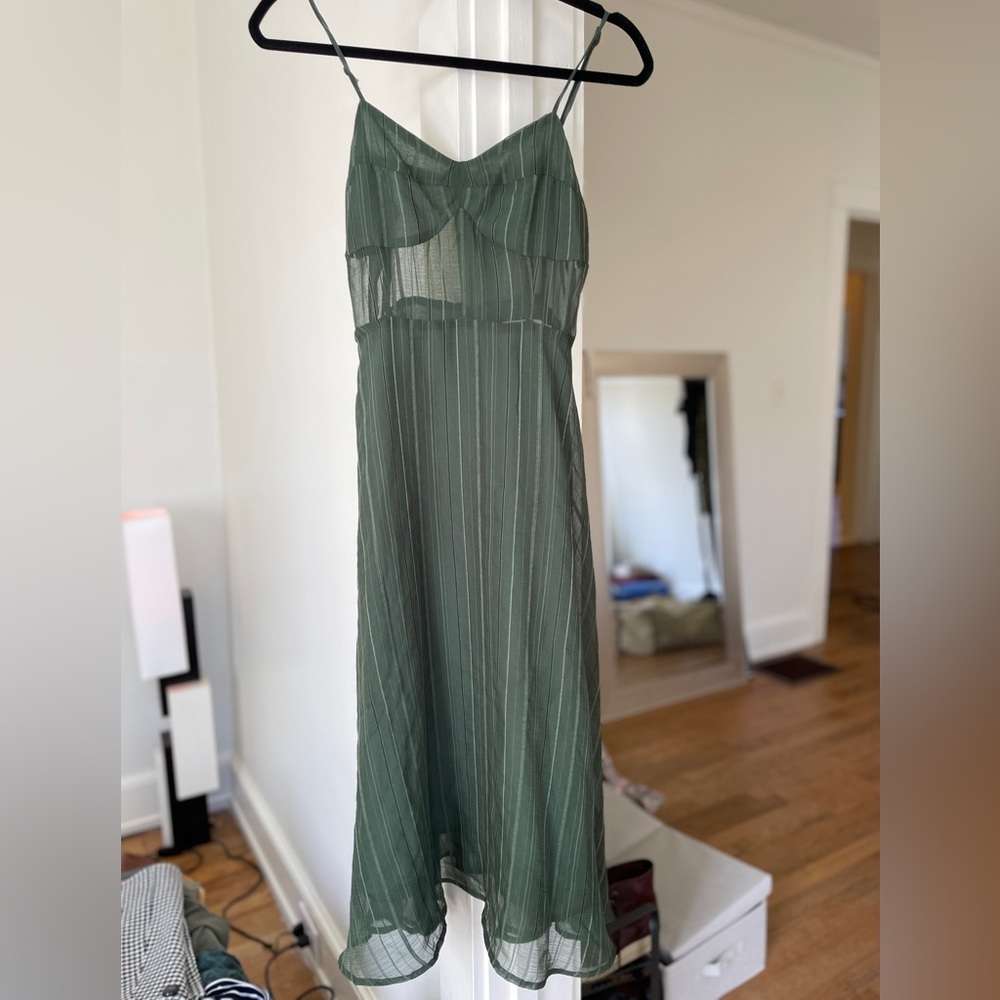 LINE & DOT midi dress. Color: Green. XS. Purchased from Belk.
